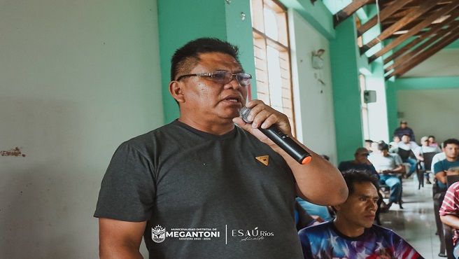 Alcalde de Megantoni sociabiliza Megaproyecto de Saneamiento Bรกsico Integral par CC.NN. Camisea