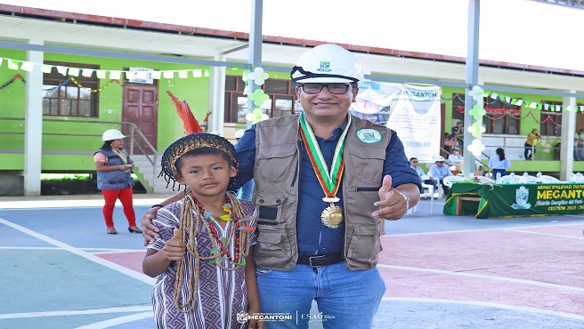 Alcalde de Megantoni inicia la gran transformación educativa