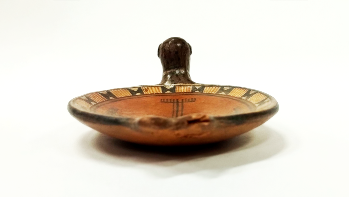 Ministerio de Cultura declara Patrimonio Cultural a un plato de cerámica de la época prehispánica