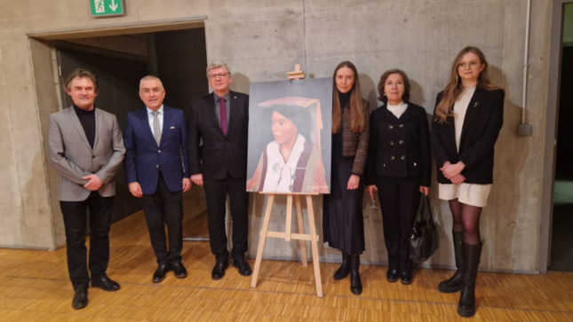 Promueven la ancestral cultura peruana con la exposición “Capacocha, siguiendo a Dioses Incas” en la Universidad de Varsovia