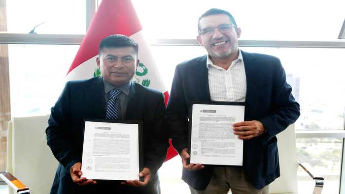 Alcalde firma convenio con MIDAGRI para la ejecución del canal San Luis