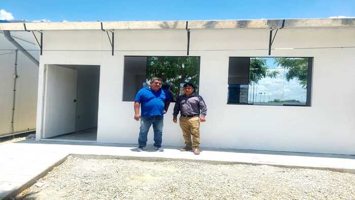 Alcalde hace entrega de aula prefabricada a la I. E. 15102 EL Tabanco