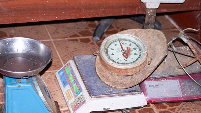 Operativo en mercado Modelo de Paita: 11 balanzas adulteradas fueron confiscadas para garantizar precios justos
