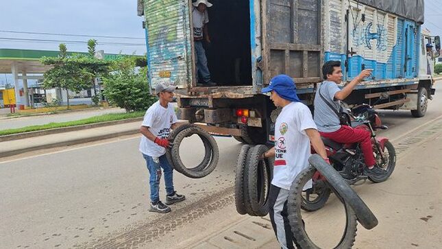 Junín: destruyen 26 toneladas de inservibles que eran criaderos de zancudos Aedes aegypti en la selva central