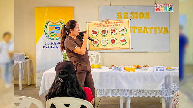 Sesión demostrativa de preparación de alimentos saludables a fin de combatir la anemia