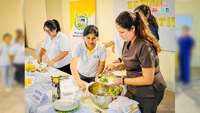 Sesión demostrativa de preparación de alimentos saludables a fin de combatir la anemia