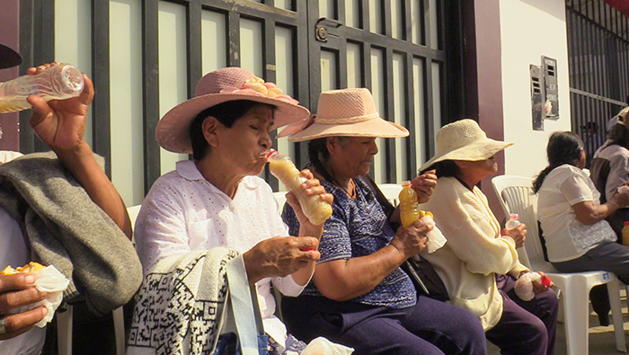 Beneficiarios de Pensión 65 realizaron el cobro de sus pensiones