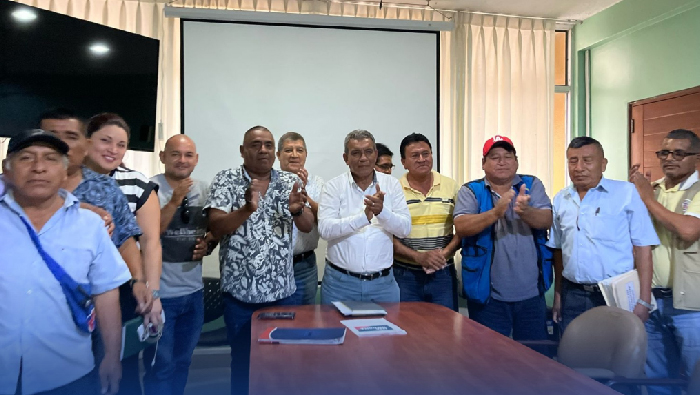 dirigentes del gremio de mototaxistas de Sullana
