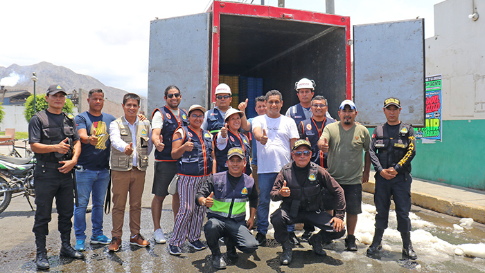 Vecinos de San Jacinto se benefician con reparto de pescado Bonito