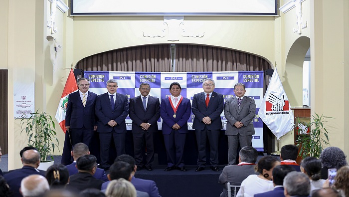 Presidente del TC participa en juramentación de miembroi de la Junta Nacional de Justicia