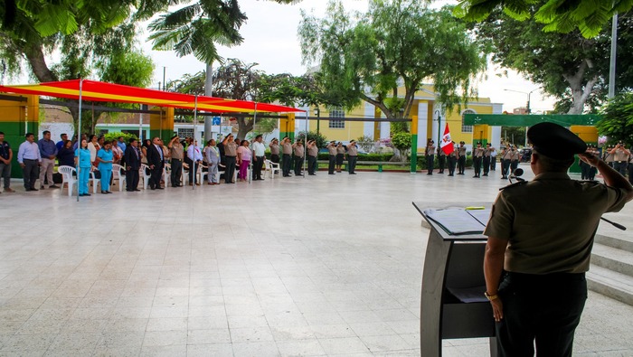 Con esta actividad, la comuna recana y la Policía Nacional reafirmaron su respeto y su amor por la patria, y su voluntad de seguir trabajando por el desarrollo y la paz de Reque y de la región.