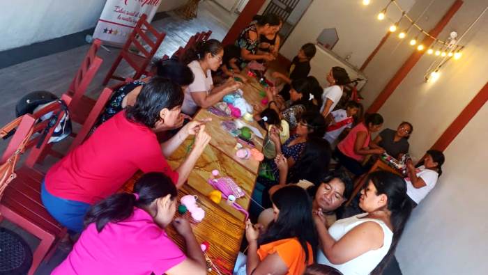 Comité de Damas del GORE beneficia a familias de la sierra piurana con pescado y plátano