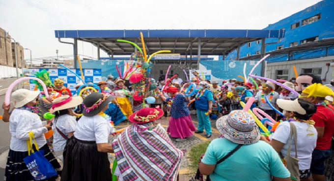 EsSalud: adultos mayores clausuran Talleres de Verano 2024 al ritmo de tradicional yunza y carnavales