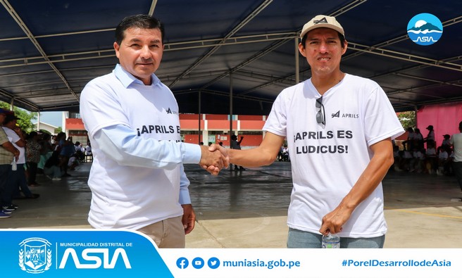 El alcalde del distrito de Asia, Isaías Alcántara Malásquez, participó de la ceremonia de clausura de los talleres de "Aprils es Lúdicos", llevado a cabo en la institución educativa Nº20123 Capilla de Asia.
Ante ello, el burgomaestre destacó el apoyo de la empresa privada "Aprils", a favor de la educación de nuestros niños y jóvenes de nuestro distrito.
#MunicipalidadDistritalDeAsia
#PorelDesarrollodeAsia
#IsaiasAlcantaraAlcaldedeAsia