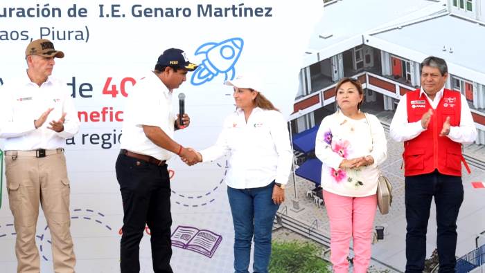 Gobernador Luis Neyra y presidenta Boluarte inauguran colegios en Catacaos, La Unión y Vichayal