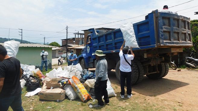 Cajamarca ciudadanía y autoridades logran eliminar 12 toneladas de criaderos de zancudos en el distrito de Santa Rosa-1