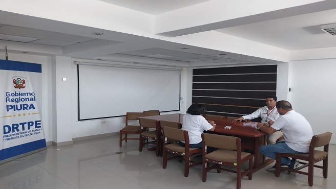 En las oficinas de la DRTPE- Piura se realizó una reunión con el Programa Tu Empresa se realizó una reunión con el Programa Nacional Tu Empresa del Ministerio de la Producción.