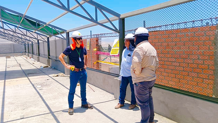 Supervisan avance en la construcción del centro de Salud San Jacinto