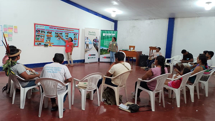 Segundo taller con la Mochila en Atalaya