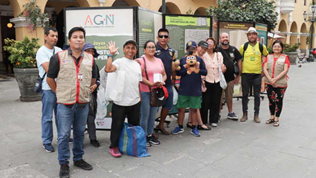 El AGN presentó exposición Itinerante "Joyas documentales de la historia del Perú"