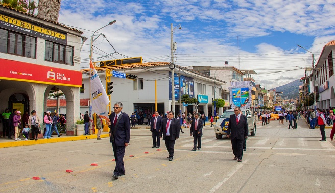 Imagen del personal de la DRTC en el desfile por el Aniversario 203 de la Región Áncash