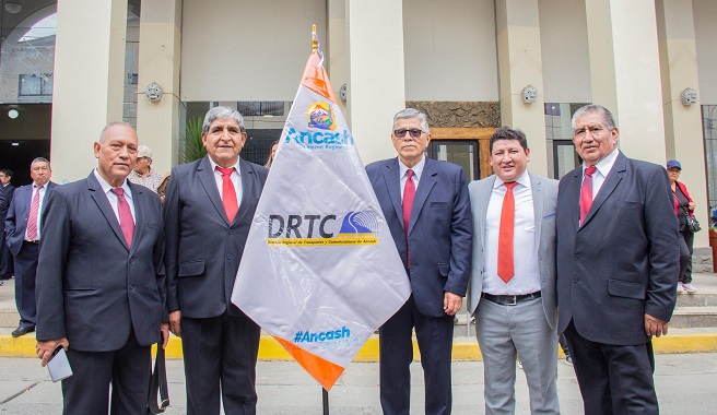 Imagen del personal de la DRTC en el desfile por el Aniversario 203 de la Región Áncash