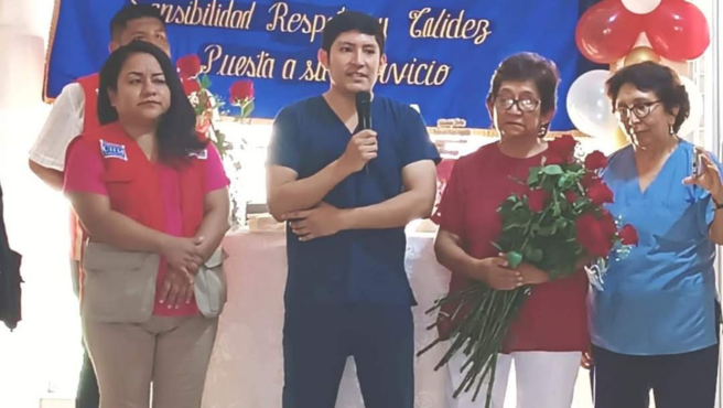Ceremonia de Reconocimiento por años de servicio a la obstetra Georgina Quiroga Cárdenas.