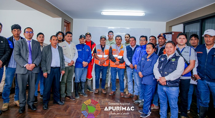Gobernador regional presidió reunión multisectorial para dar respuesta inmediata a emergencias por fuertes lluvias en Apurímac