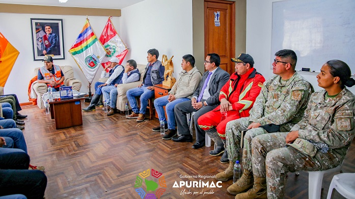 Gobernador regional presidió reunión multisectorial para dar respuesta inmediata a emergencias por fuertes lluvias en Apurímac