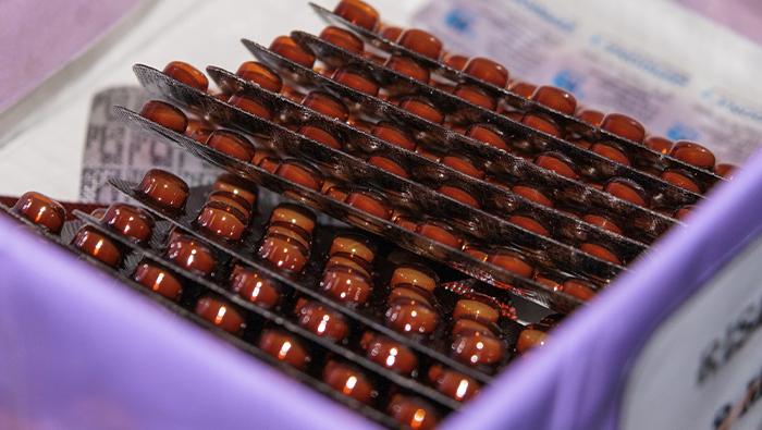 Imagen del acto de inauguración de la farmacia.