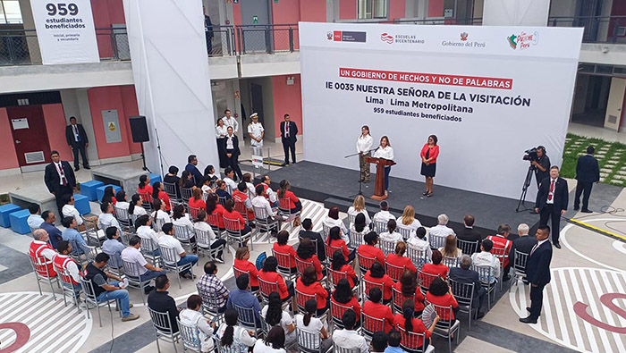 Se entregaron las dos primeras Escuelas Bicentenario en El Agustino y Lima Cercado