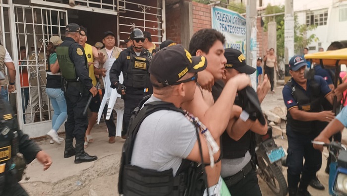 Intervienen bar por desacato a la autoridad
