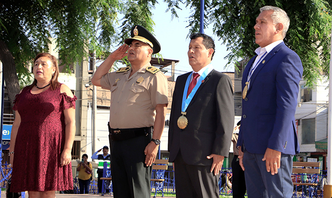 Alcalde de Aucallama Participa en Programa de Actividades Patrióticas en la Provincia de Huaral.