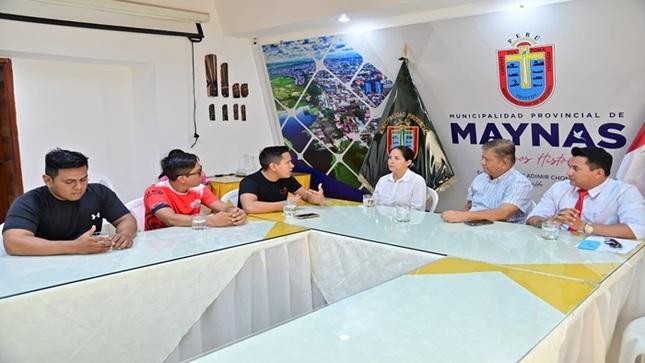 Reunión en la sala de juntas de la MPM