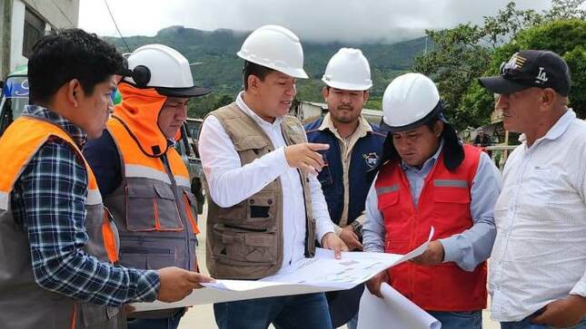 GORE hace posible ejecución del servicio de transitabilidad vehicular y peatonal en Pacaipampa