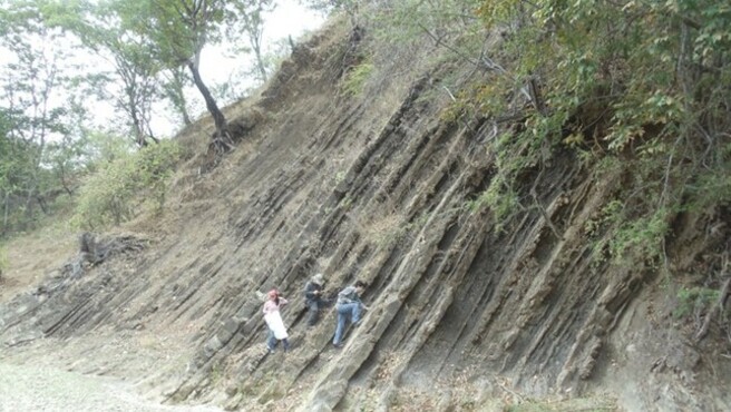 Boletín sobre la “Geología de la cuenca Lancones, noroeste del Perú” en Piura