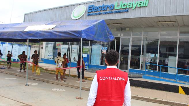 La Contraloría General alertó a la Empresa Concesionaria de Electricidad de Ucayali – Electro Ucayali que la contratista de la obra “Ampliación de redes de distribución eléctrica, III etapa del distrito de Campoverde” no evidenció las pruebas de fábrica de luminarias de alumbrado público con tecnología LED de 50 watts, lo cual podría causar perjuicio económico a la entidad.