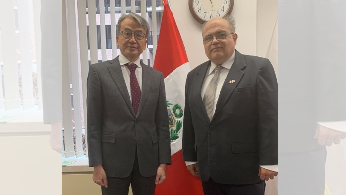 Embajador de Japón en Perú visita el Consulado peruano en Nagoya