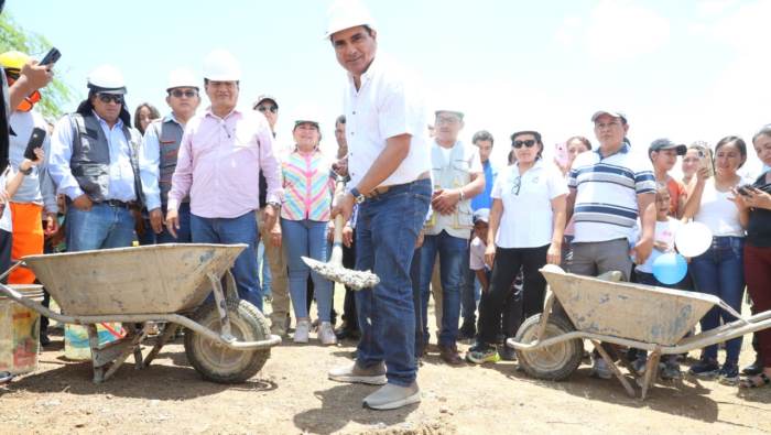 Energía eléctrica para pueblos de la frontera