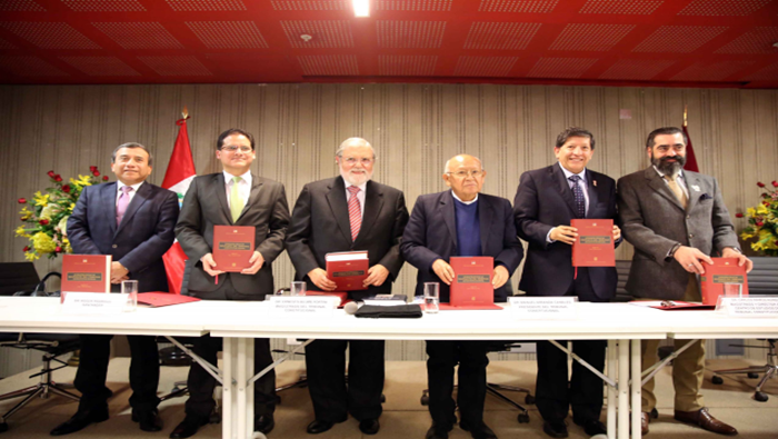 Tribunal Constitucional presentó libro sobre sentencias relevantes