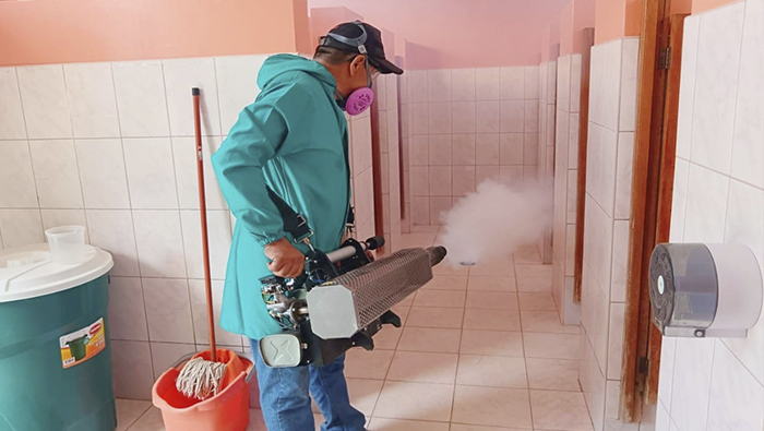 Municipio continúa con las fumigaciones en las instituciones educativas