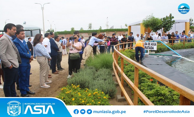 El alcalde distrital Isaias Antonio Alcántara Malásquez, participó en la inauguración de la moderna Planta de Tratamiento de Aguas Residuales (PTAR) en el distrito de Chilca. Además estuvo presente el Viceministro de Construcción y Saneamiento, Jorge Bustamante Albújar; el Gerente General de Emapa Cañete, Dr. Cesar Nieto Serpa, entre otras autoridades locales.
#MunicipalidadDistritalDeAsia
#PorelDesarrollodeAsia
#IsaiasAlcantaraAlcaldedeAsia