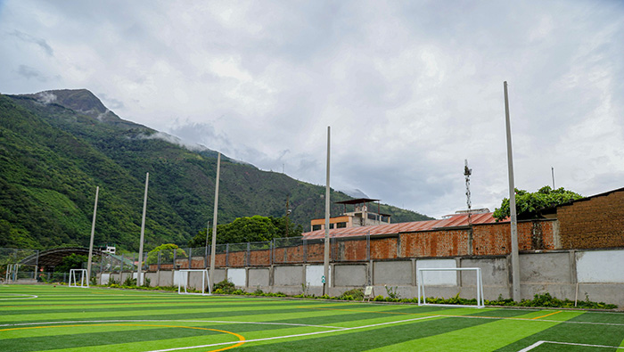 Alcalde superviso avances destacados en nueva cancha deportiva