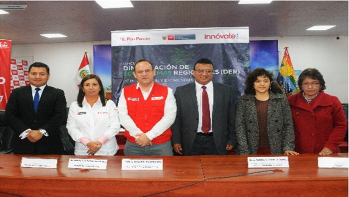 Autoridades de Produce y de Innóvate Perú en la región Cusco durante una actividad del concurso DER InnovaSuyu