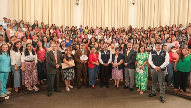Minsa ofrece homenaje a las servidoras de la institución en el Día Internacional de la Mujer