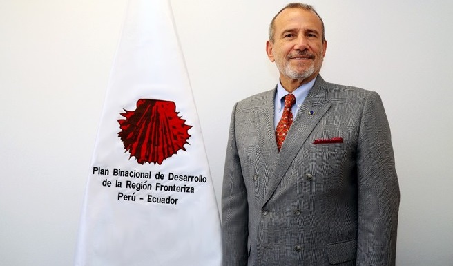 Embajador Elmer Schialer asumió Dirección Ejecutiva del Plan Binacional Perú - Ecuador