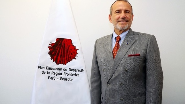 Embajador Elmer Schialer asumió Dirección Ejecutiva del Plan Binacional Perú - Ecuador