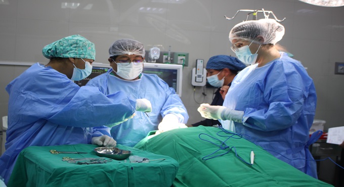 Red Puno de EsSalud continúa con desembalse quirúrgico que beneficiará a más de 160 pacientes que se encuentran en lista de espera