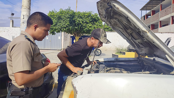 Municipio envía a reparar camioneta de la comisaria PNP San Jacinto