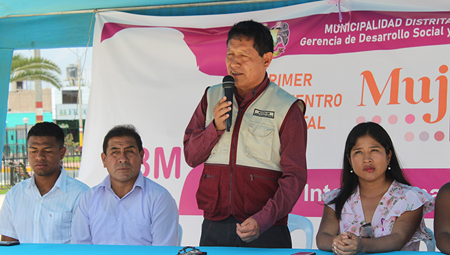 Alcalde de Aucallama preside ceremonia por el Día Internacional de la Mujer.